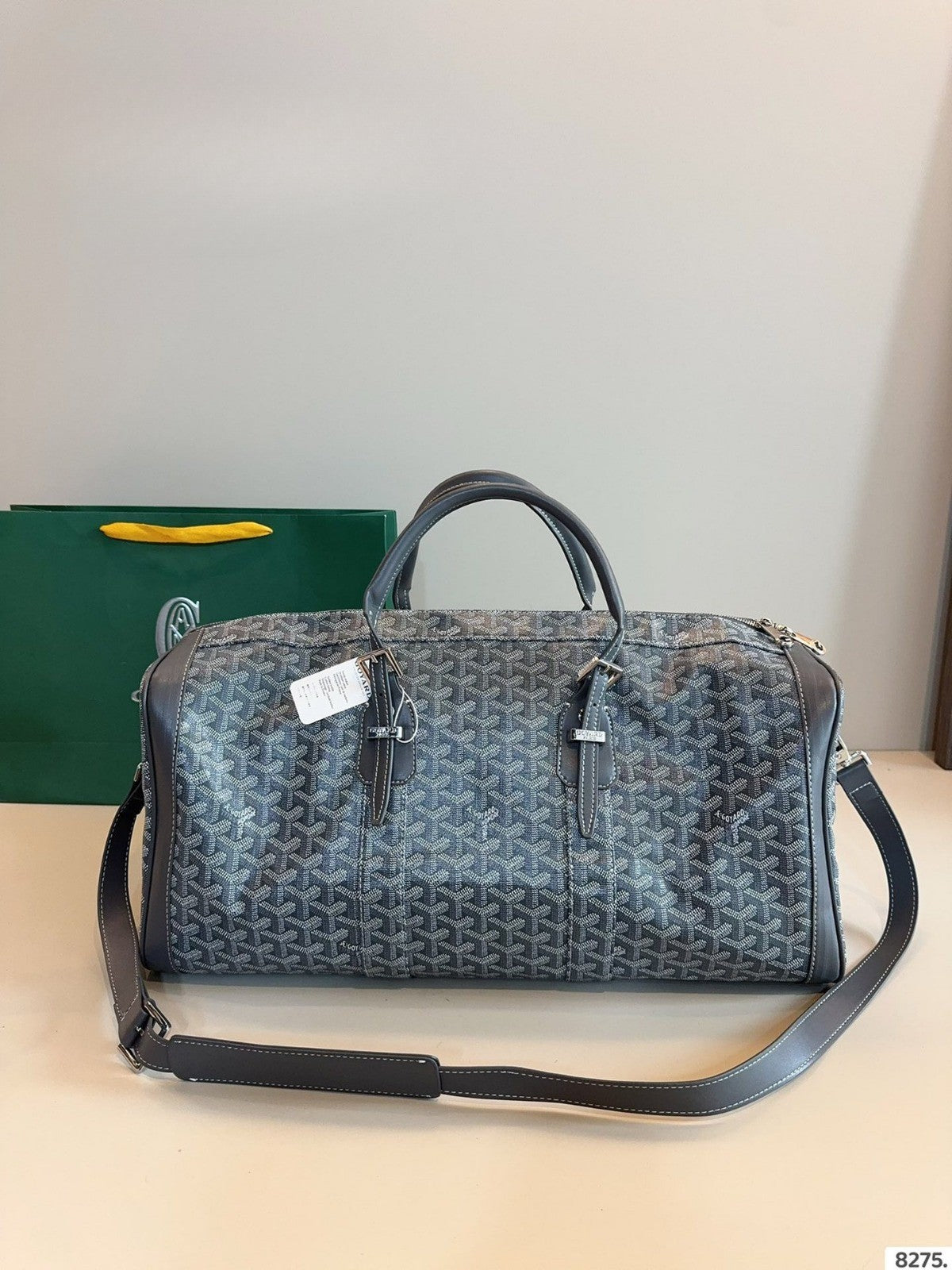 Borża tal-Ivvjaġġar "GYD"